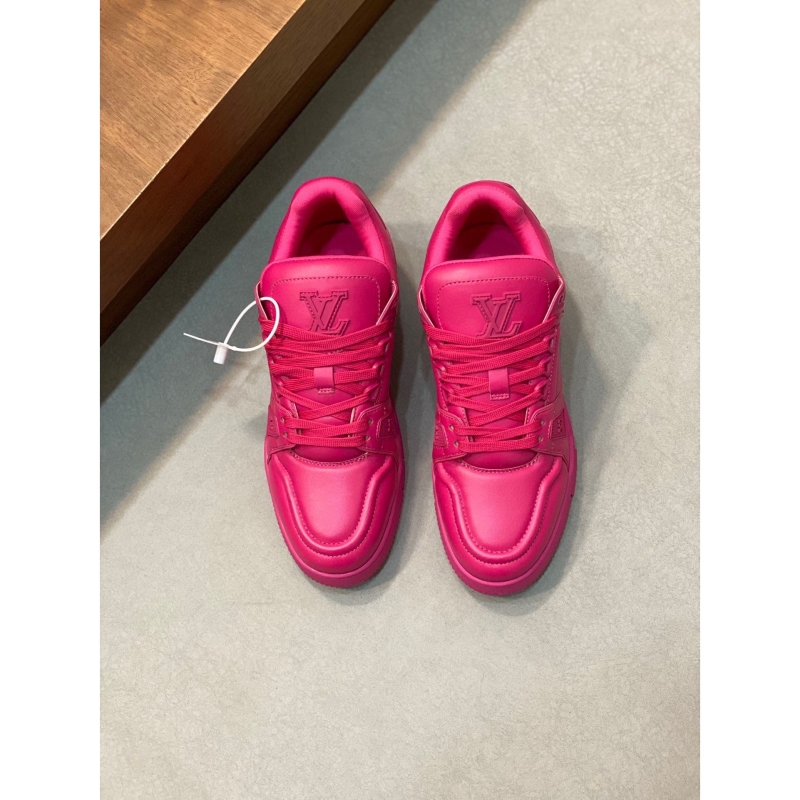 l**is V*t*n sneakers